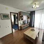 Parliament Skytower Apartment *