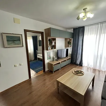 Parliament Skytower Apartment *