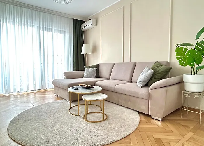 Apartament Parliament Skytower Bucureşti