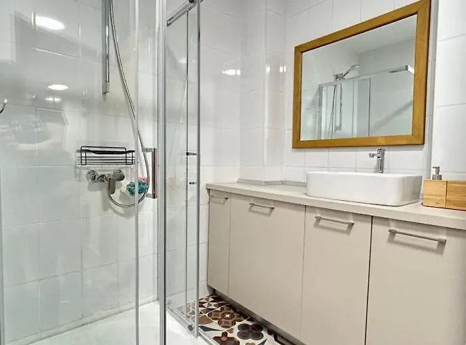 Апартаменти Parliament Skytower