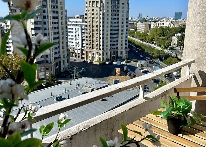 Апартаменти Parliament Skytower *